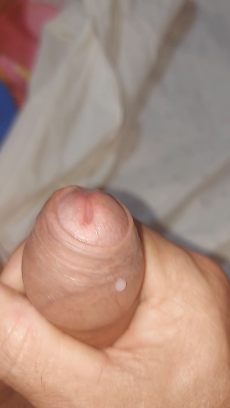 Thích gái non tuổi ti